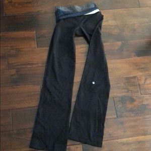 Lululemon yoga pants